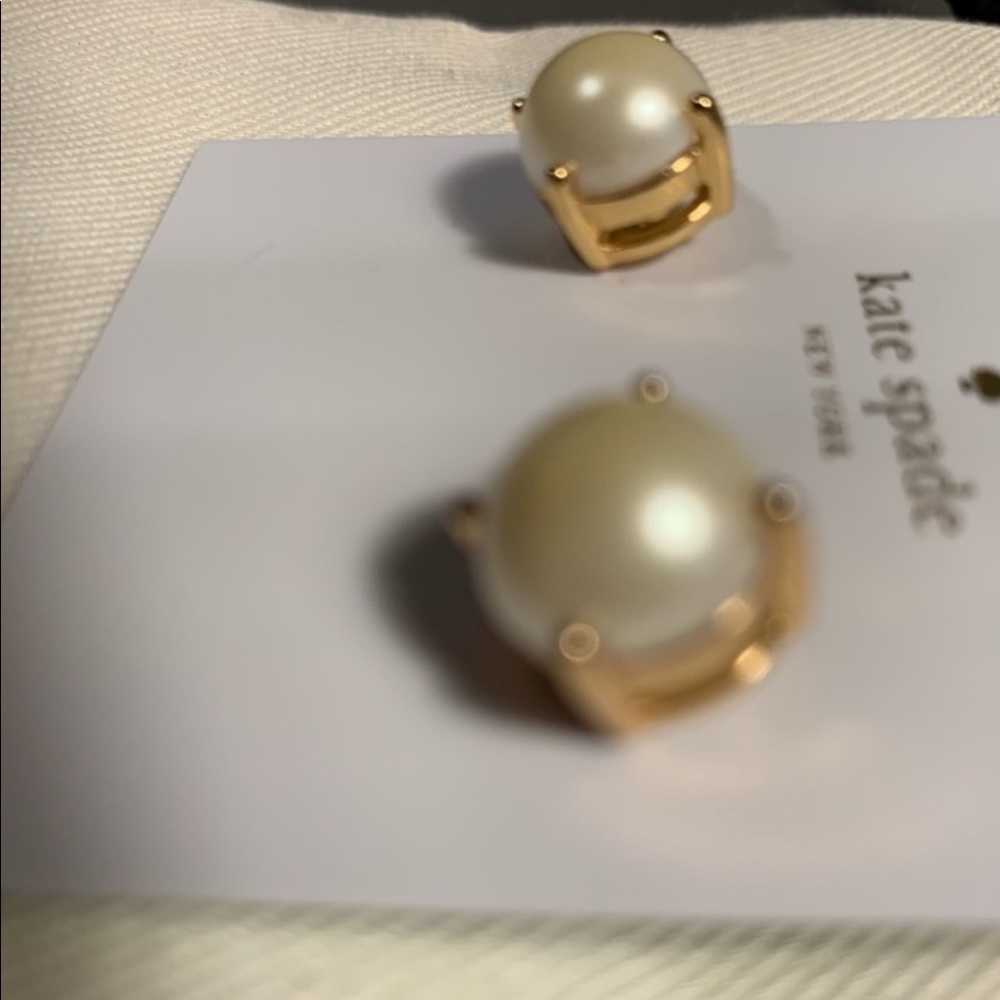KATE SPADE Pearl Stud Earrings